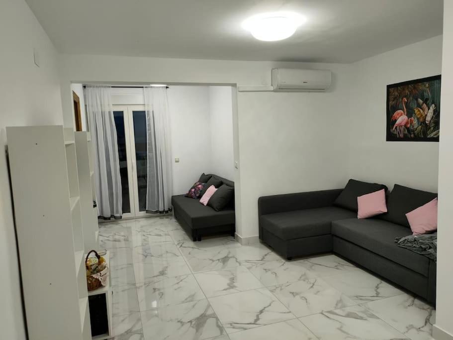 Apartament Flamingo Z Basenem Torrevieja Exterior foto